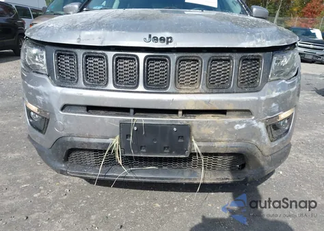 2019 Jeep Compass Altitude 4X4 z USA, uszkodzony, nr VIN 3C4NJDBB5KT593059